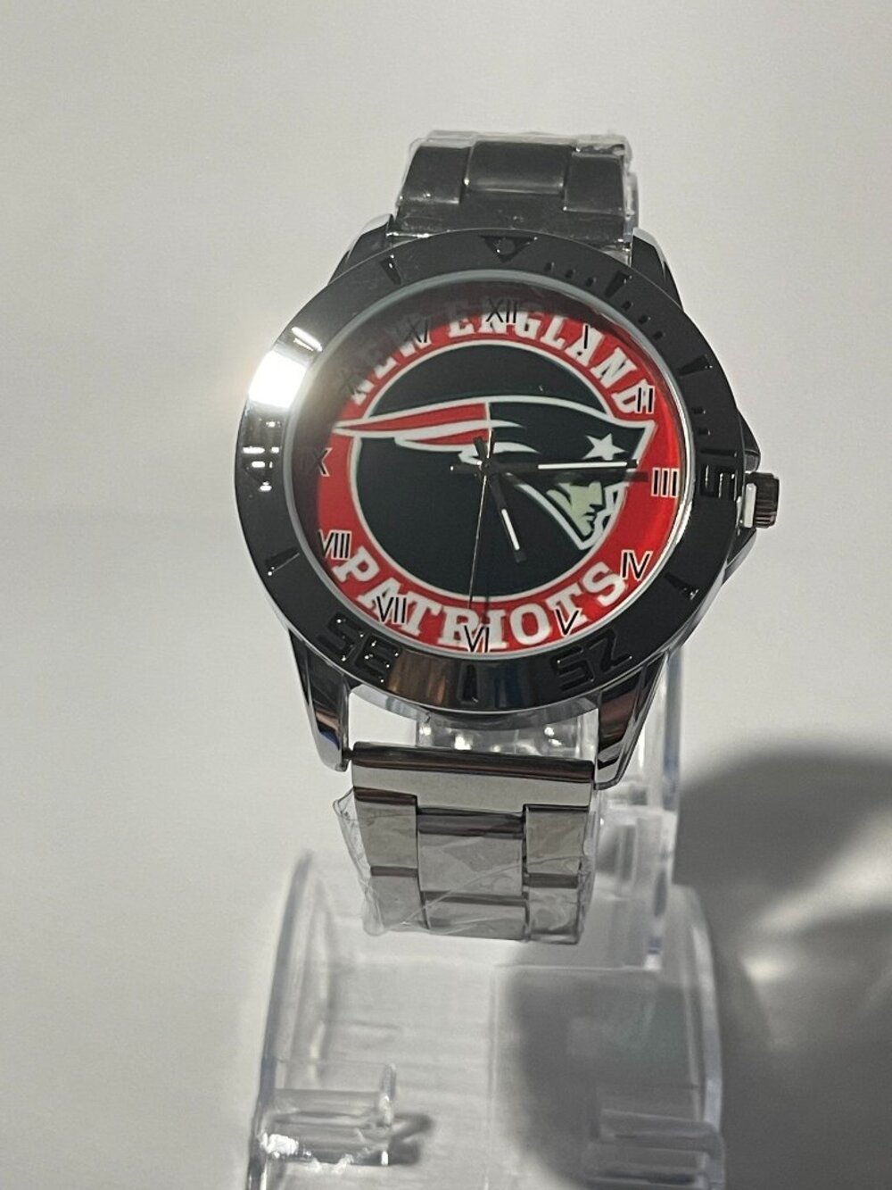 New England Patriots NFL Team Logo Men's Stainless-Steel Silver Watch NEW